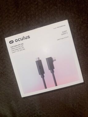 Oculus Link Cable USB-C — Black and Silver Packaging